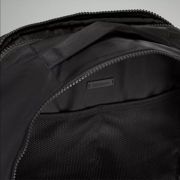 🖤🍋 Lululemon 🍋🖤 Everyday Backpack Black NEW - Picture 2 of 11